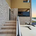 Teona Luxury With 2 And Terrace Sea View Apartmán *