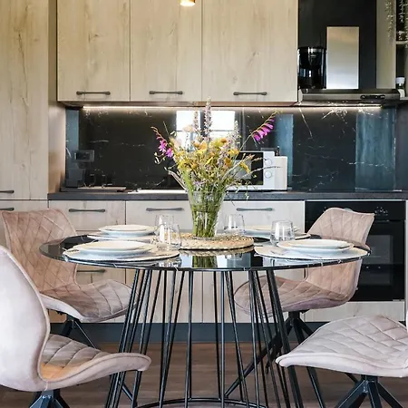 Teona Luxury With 2 And Terrace Sea View