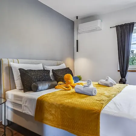 Appartement Teona Luxury With Jacuzzi And Terrace Sea View, First Floor