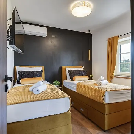 Teona Luxury With 2 And Terrace Sea View *