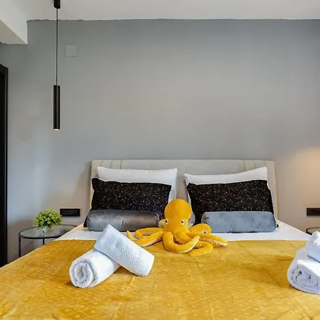 Teona Luxury With Jacuzzi And Terrace Sea View, First Floor Apartmán