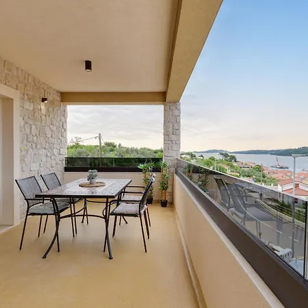 Teona Luxury With 2 And Terrace Sea View Sali