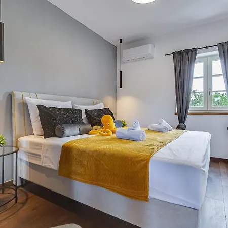 Apartmán Teona Luxury With Jacuzzi And Terrace Sea View, First Floor Sali