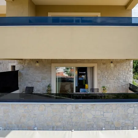 Teona Luxury With Jacuzzi And Terrace Sea View, First Floor Apartmán