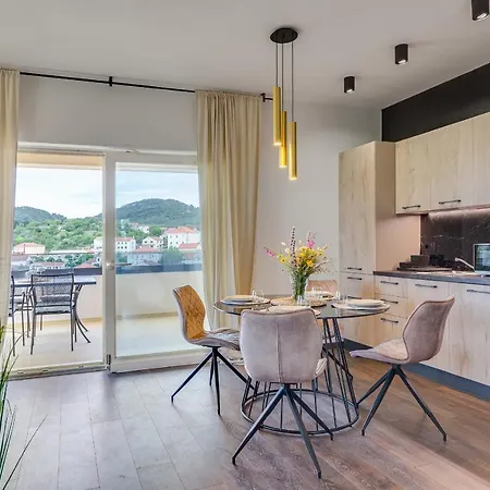 Teona Luxury With Jacuzzi And Terrace Sea View, First Floor Apartmán Sali
