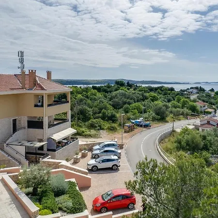 Teona Luxury With 2 And Terrace Sea View
