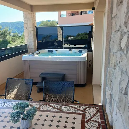 Teona Luxury With Jacuzzi And Terrace Sea View, First Floor