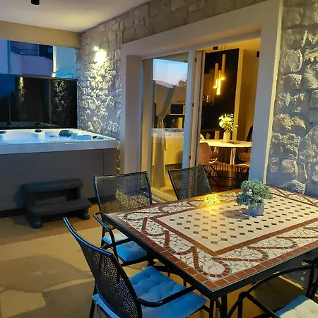 Teona Luxury With Jacuzzi And Terrace Sea View, First Floor Apartmán Sali