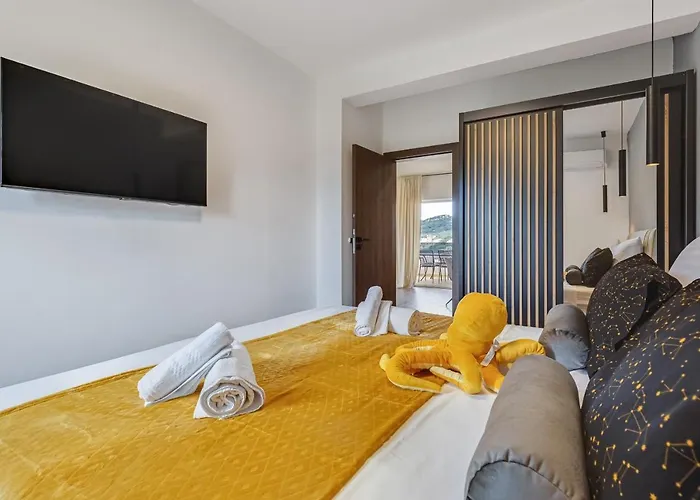 Teona Luxury With 2 And Terrace Sea View Sali