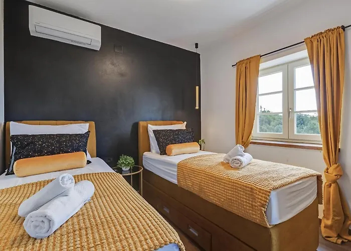 Апартаменты Teona Luxury With 2 And Terrace Sea View *